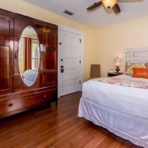 44 Spanish Street Inn 1.jpg
